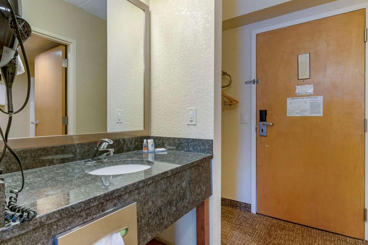 Comfort Inn Mechanicsburg – Harrisburg South Exterior foto